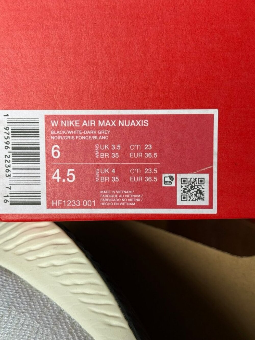 6 WOMEN’S NIKE AIR MAX NUAXIS BLACK WHITE HF1233-001 SNEAKERS OREO CLASSIC - Picture 6 of 7